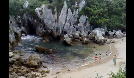 Aici se intampla un fenomen absolut bizar: cea mai ciudata plaja din lume