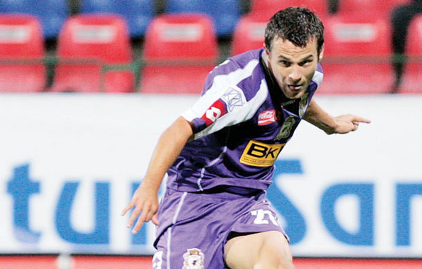 U l-a crescut, dar tot i-a intors spatele