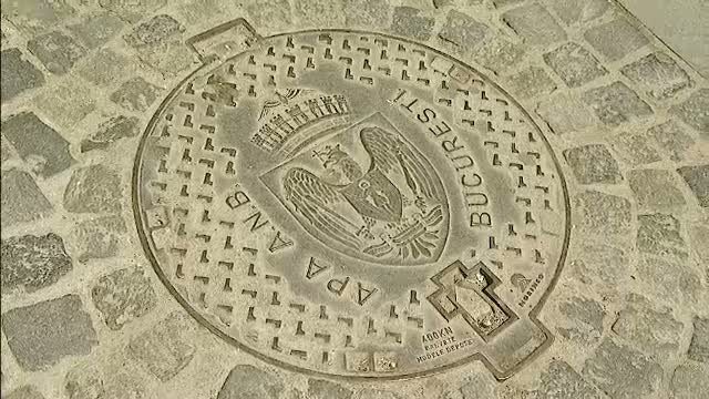 Biserica cere eliminarea capacelor de canal pentru ca semnul crucii sa nu mai fie calcat in picioare