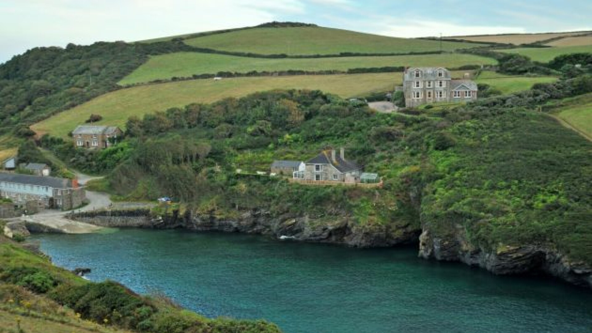 Case care te lasa fara grai. La cat ajung proprietatile din zonele exclusiviste FOTO