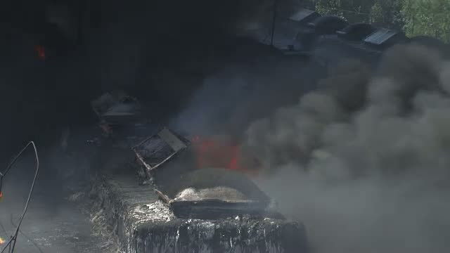 Incendiu puternic la o societate cu profil chimic din Buzau. Muncitorii au fost evacuati