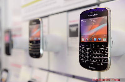 Galerie FOTO. Cum arata noul smartphone cu taste BlackBerry, seria N. Imagini neoficiale