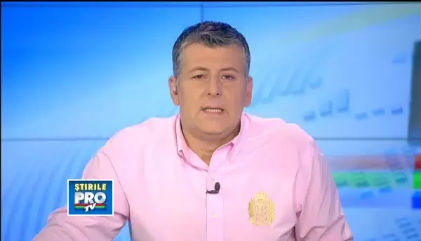 Panica intr-un bloc cu zece etaje din Arad. Un apartament a fost mistuit de flacari