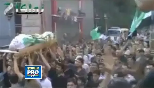 ATENTIE, IMAGINI SOCANTE. O bomba explodeaza chiar in timpul unei inmormantari in Siria