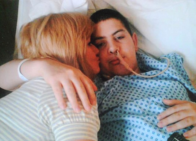 Un tanar care a invins o tumoare cerebrala a murit de sete, in timp ce era internat in spital