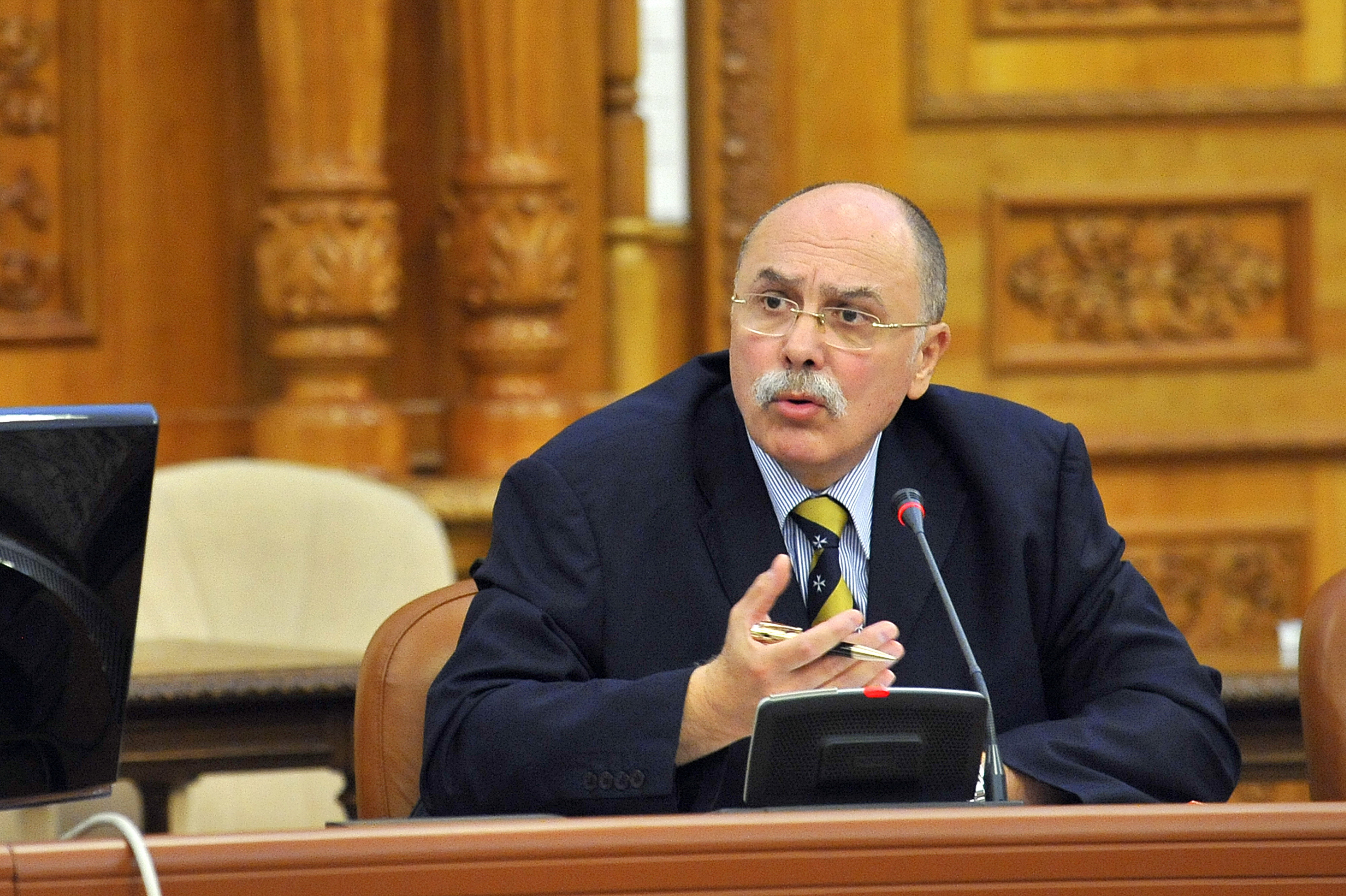 Avocatul Poporului a fost revocat din functie. Valer Dorneanu asigura interimatul