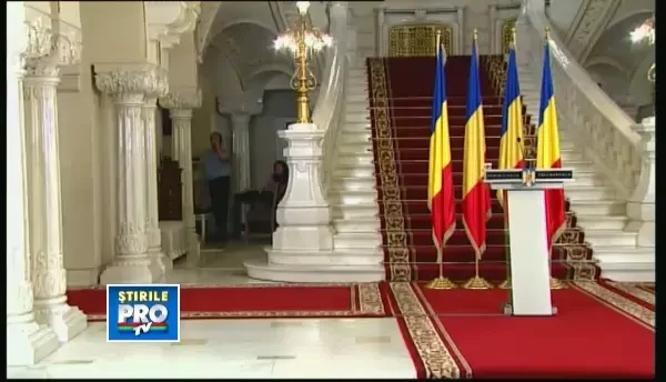 Basescu: Cer premierului sa inceteze imediat actiunile impotriva institutiilor statului roman