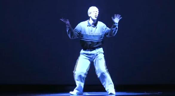 Dansul care a provocat uimire si l-a transformat in ultima celebritate a internetului. VIDEO