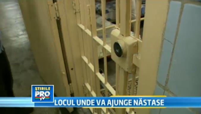Incursiune in viata de detinut a lui Adrian Nastase. Ce mananca, unde doarme, ce citeste. VIDEO