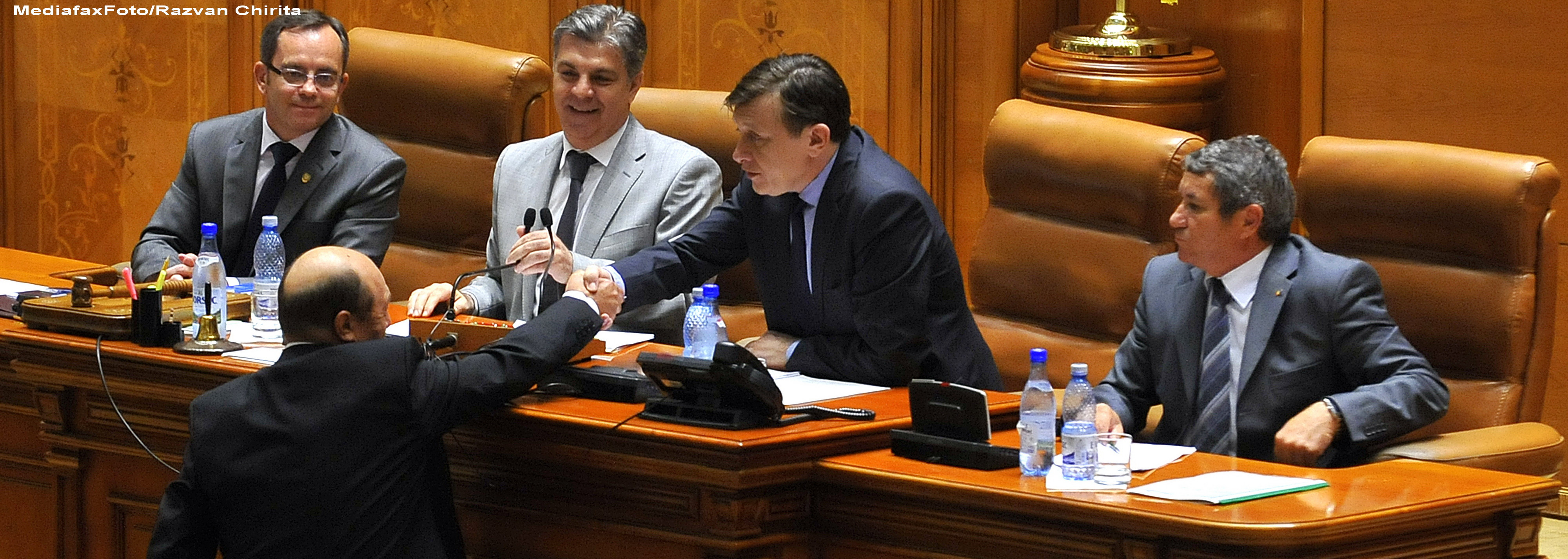 Crin Antonescu: Sedinta Parlamentului in care se va vota suspendarea lui Basescu: vineri, ora 17