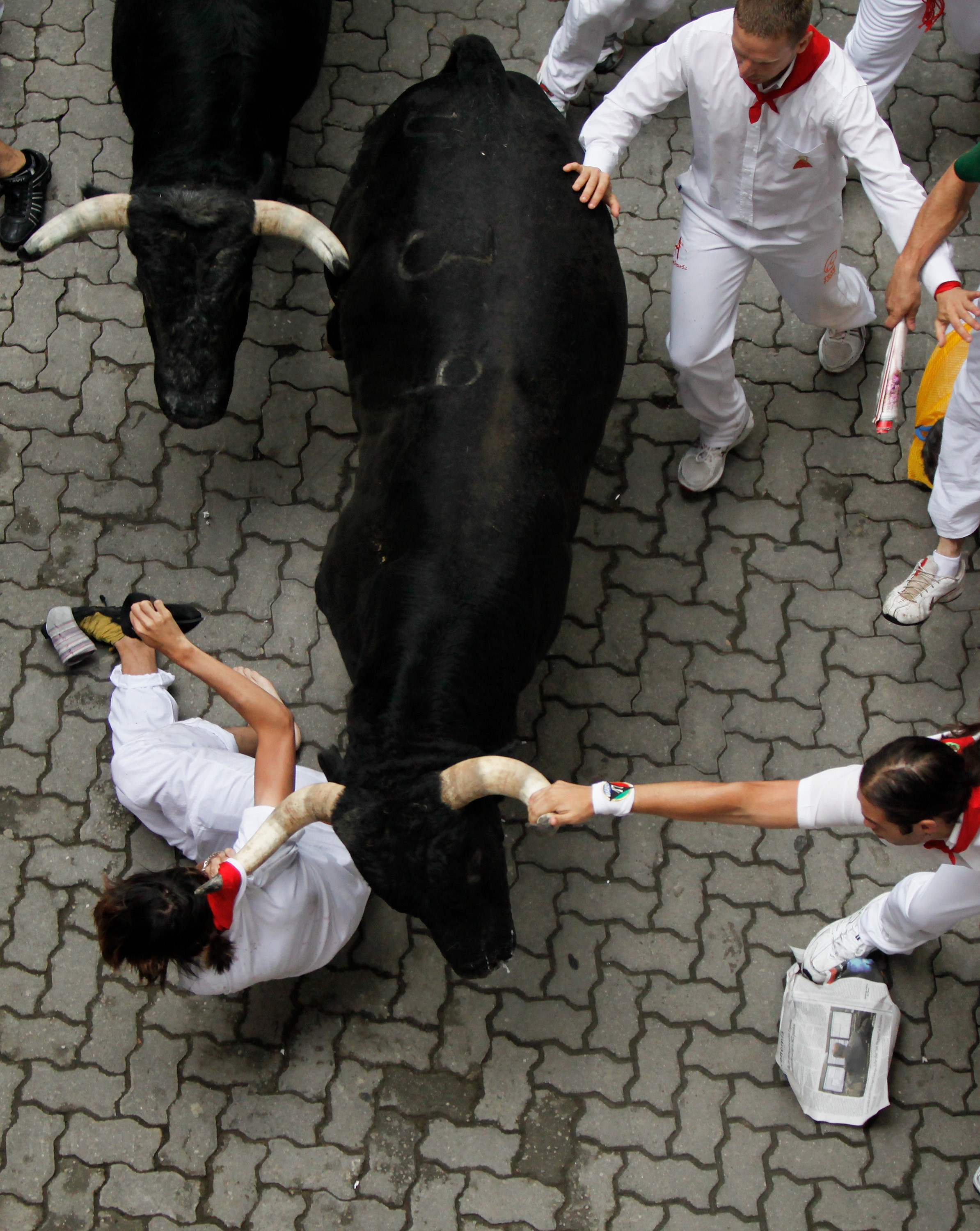 Imagini socante de pe cea mai sangeroasa strada din Europa. 5 raniti in festivalul de la Pamplona