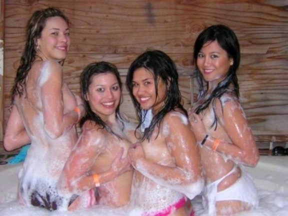 Distractia lor, vazuta de tot internetul. Fotografiile care nu trebuiau sa fie facute publice