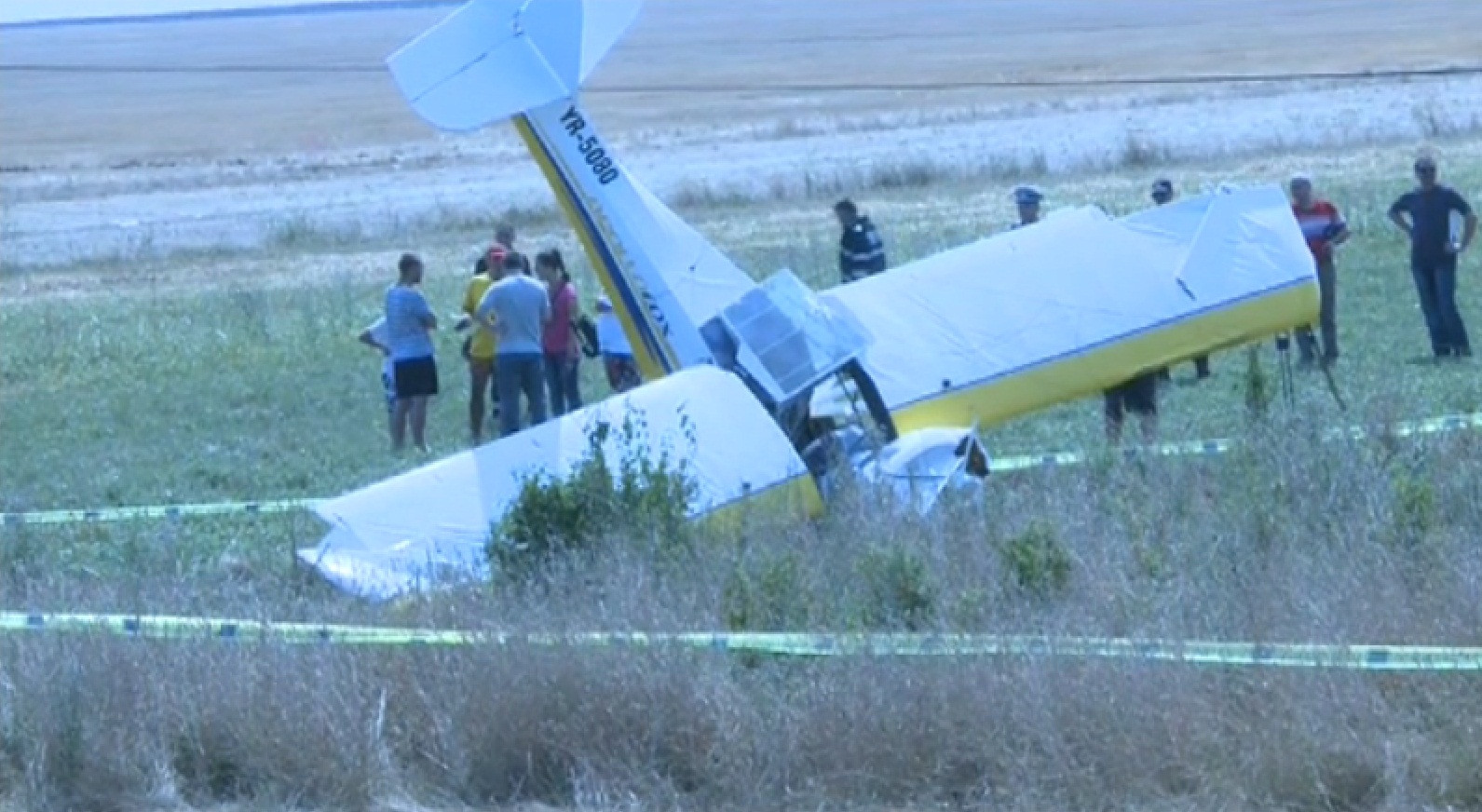 Un avion de mici dimensiuni s-a prabusit la Costinesti cu 2 oameni la bord