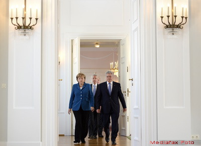 Un presedinte al Germaniei face extrem de rar asa ceva. Angela Merkel, surprinsa total