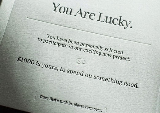 Miliardarul care vrea sa schime lumea. Ofera cate 1.000 de lire oamenilor de pe strada