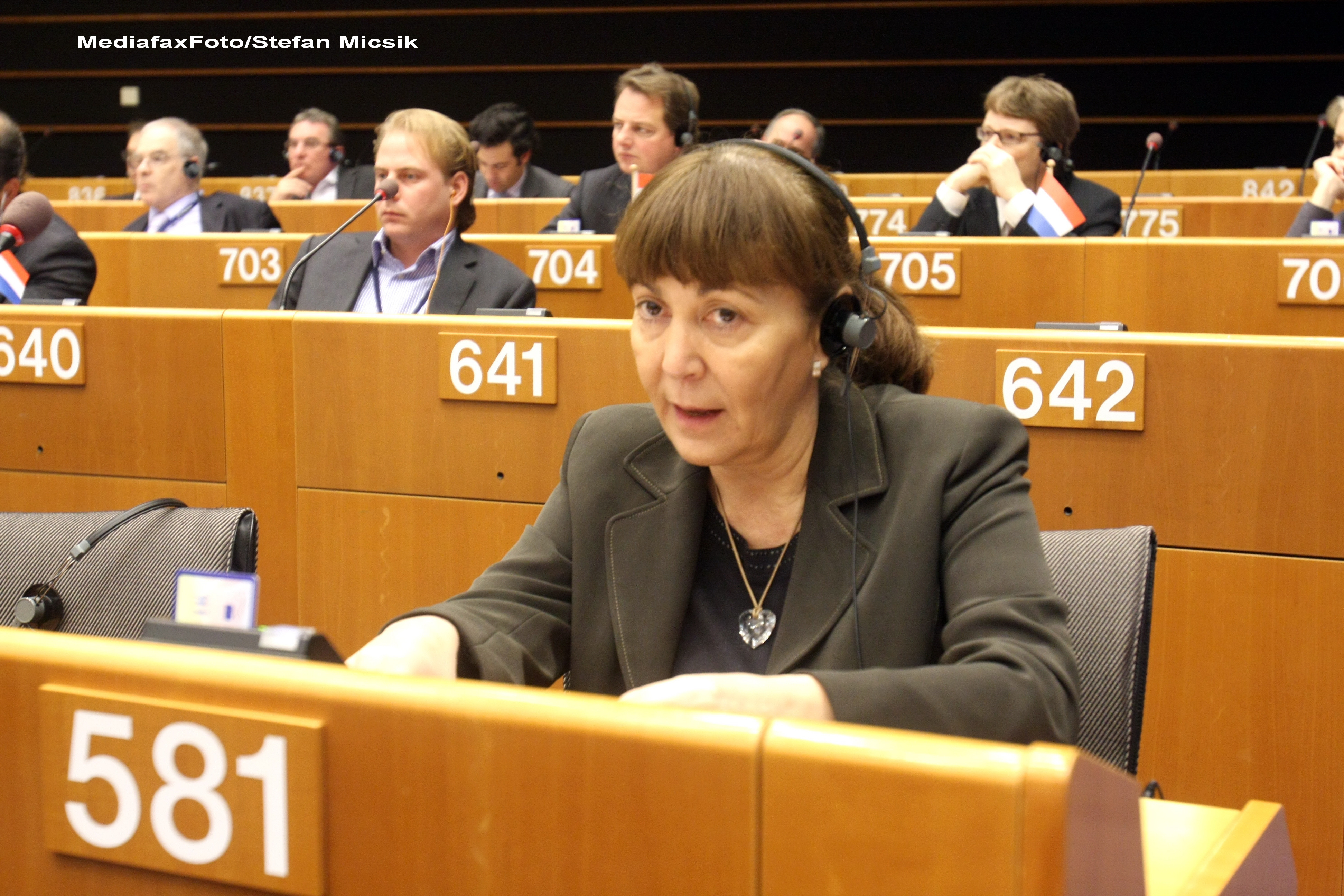 Europarlamentarii USL vor cere la PE sanctionarea Monicai Macovei cu pierderea mandatului