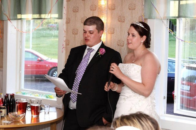 Nunta lor a fost evenimentul de la care iti pare rau ca ai lipsit. Ce au in fata lor mirii. FOTO