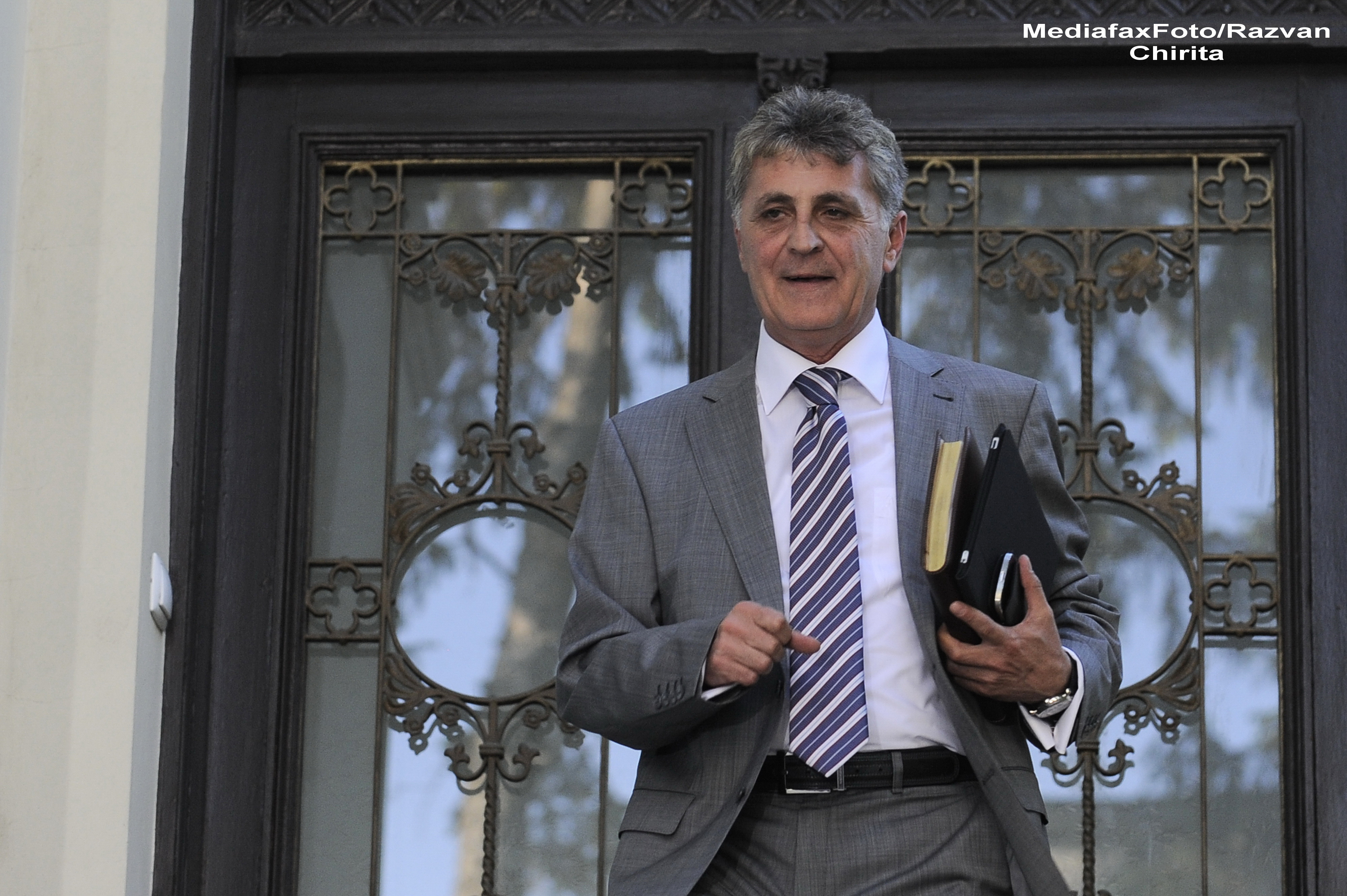 Ministrul Dusa: Referendumul din 29 iulie se va desfasura in baza Ordonantei de Guvern