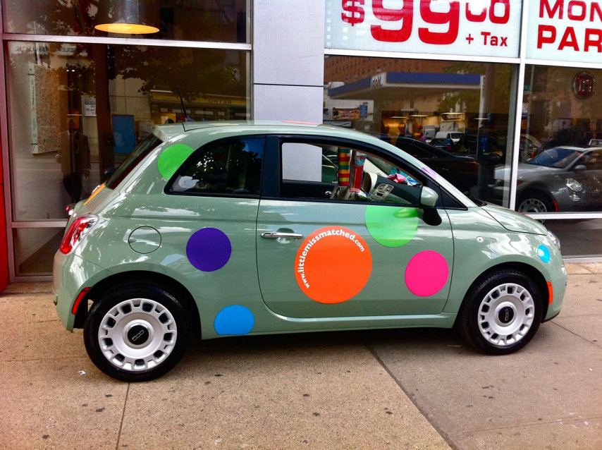 Americanii au cea mai stupida promotie! Ce primesti daca iti cumperi fix 3.333 de sosete?