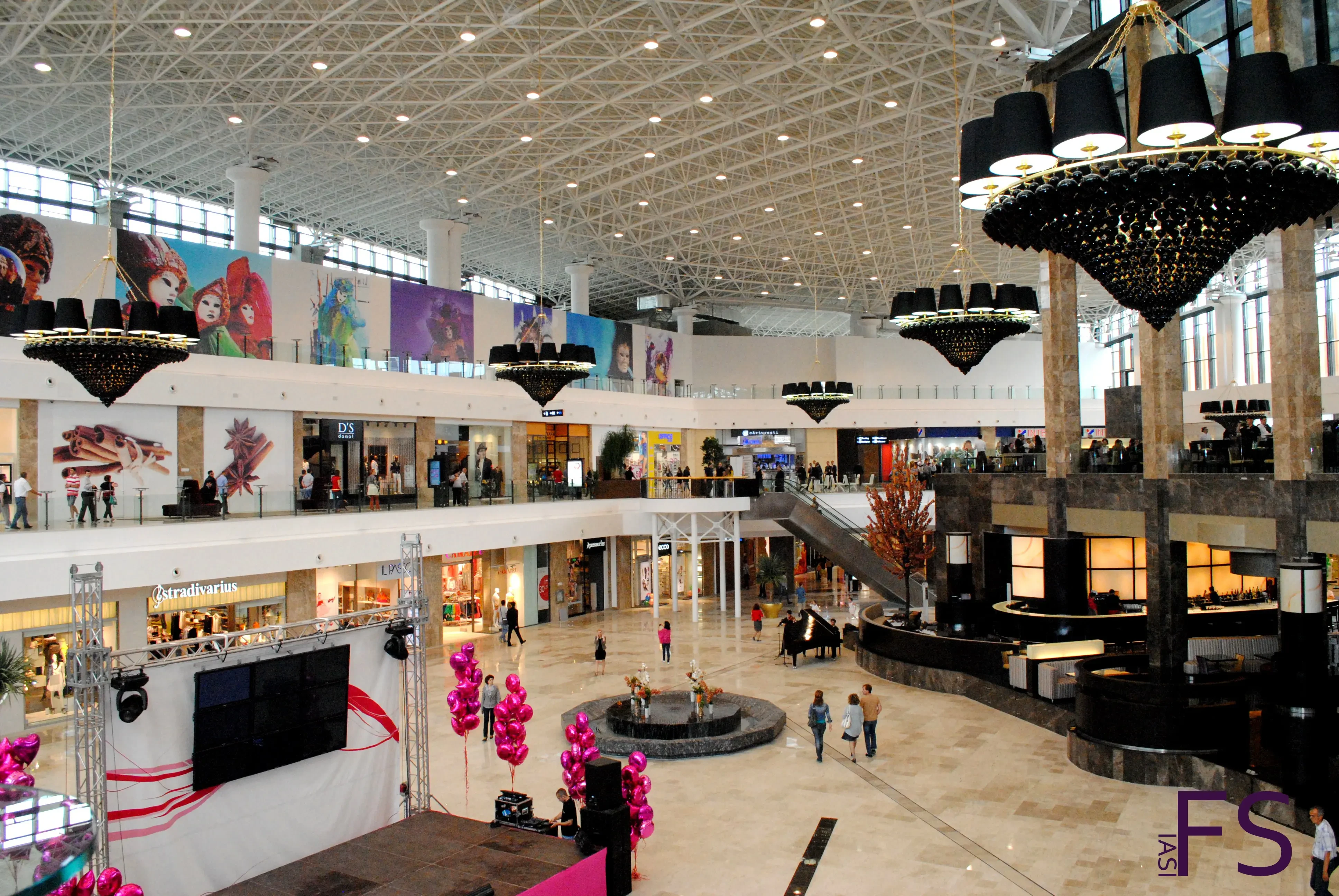 Doi procurori sunt urmariti penal, banuiti de DNA ca si-ar fi negociat functiile- 2