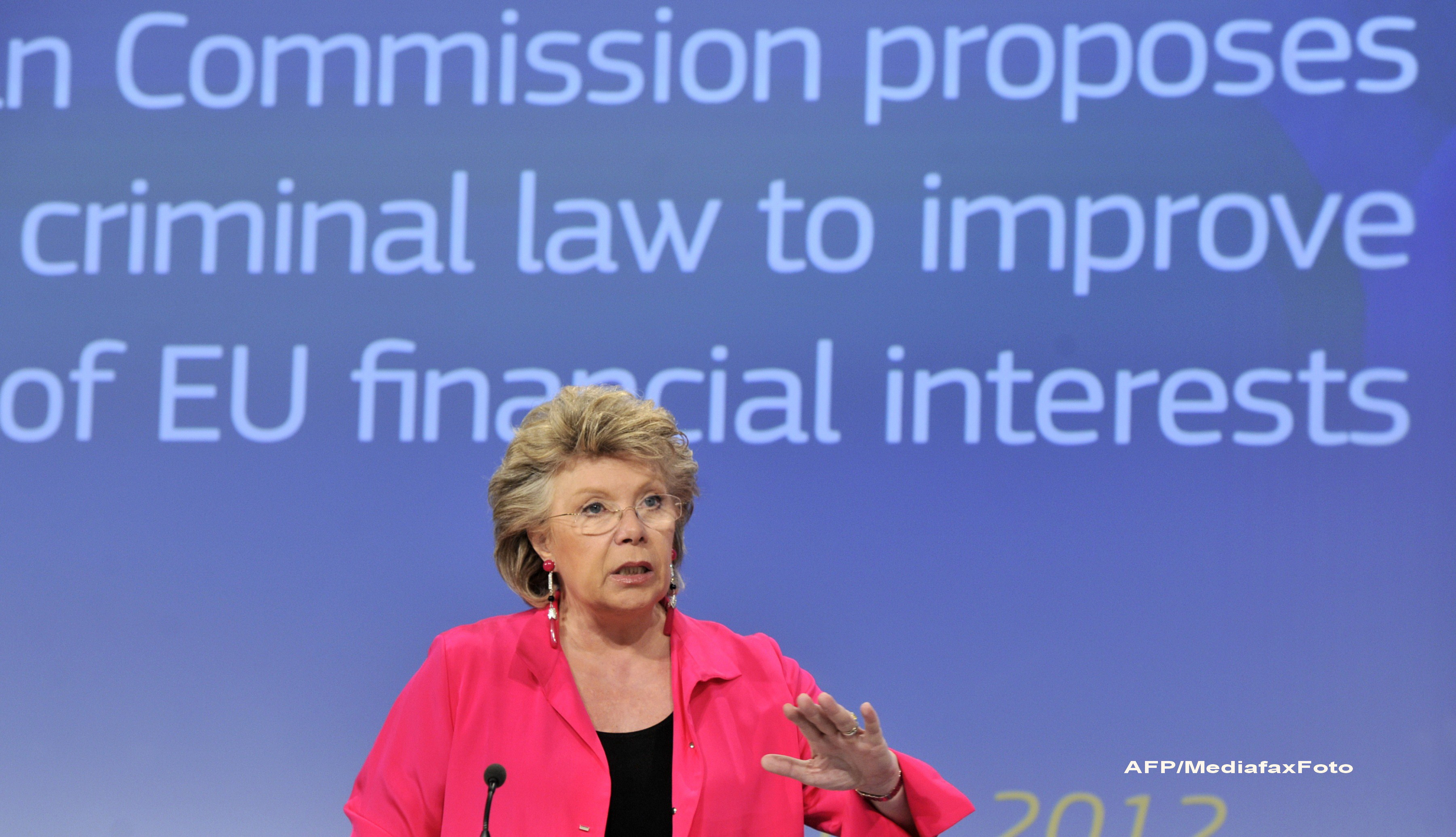 Viviane Reding, comisarul UE pentru Justitie: "Criza politica din Romania, un mare pericol" in UE
