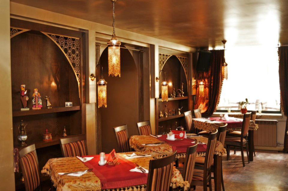 Intreaga lume la picioarele tale: Top 8 restaurante cu specific strain din Centrul Vechi