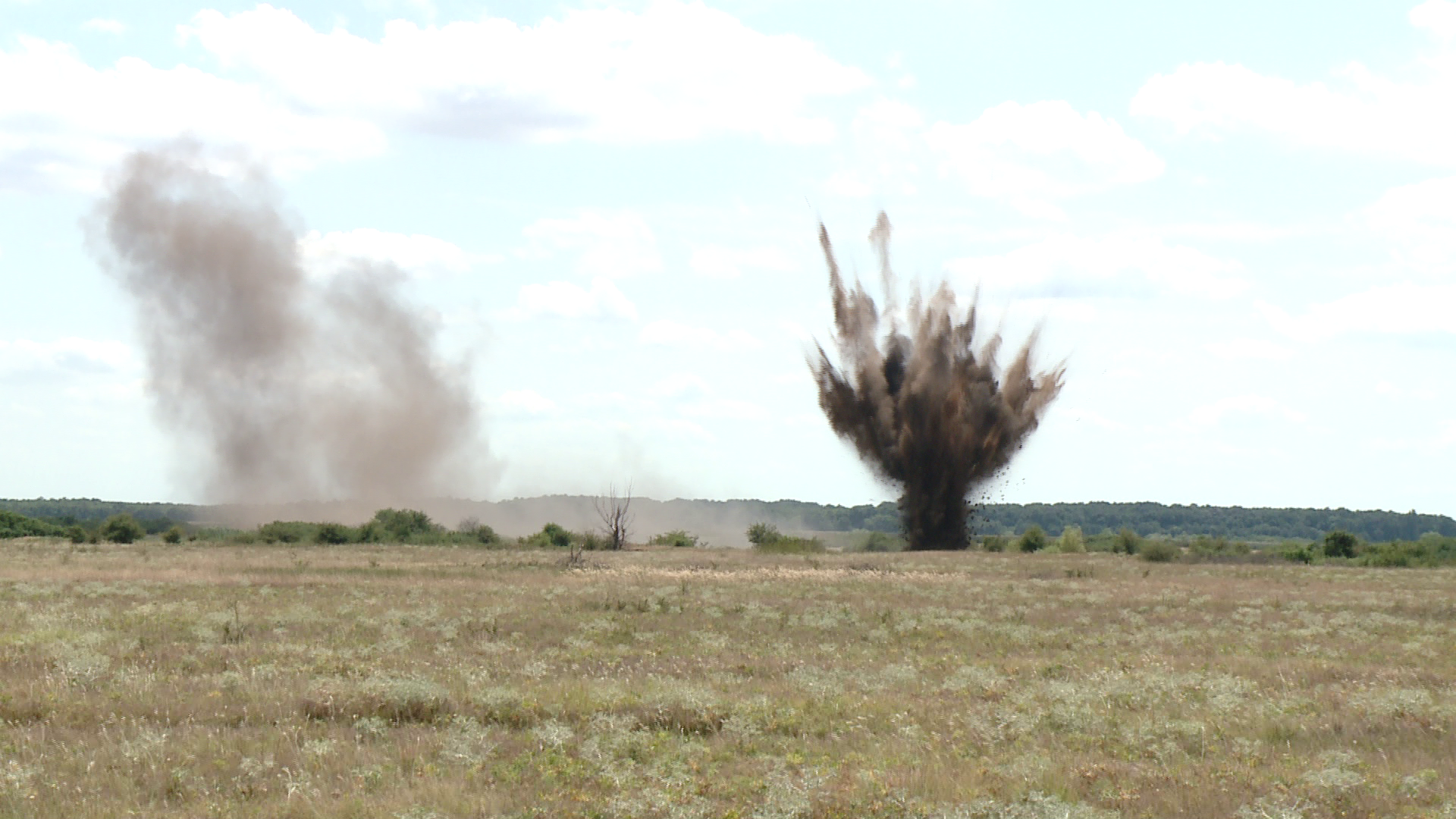 Explozie controlata la Timisoara. Munitie si bombe din timpul razboaielor au fost distruse