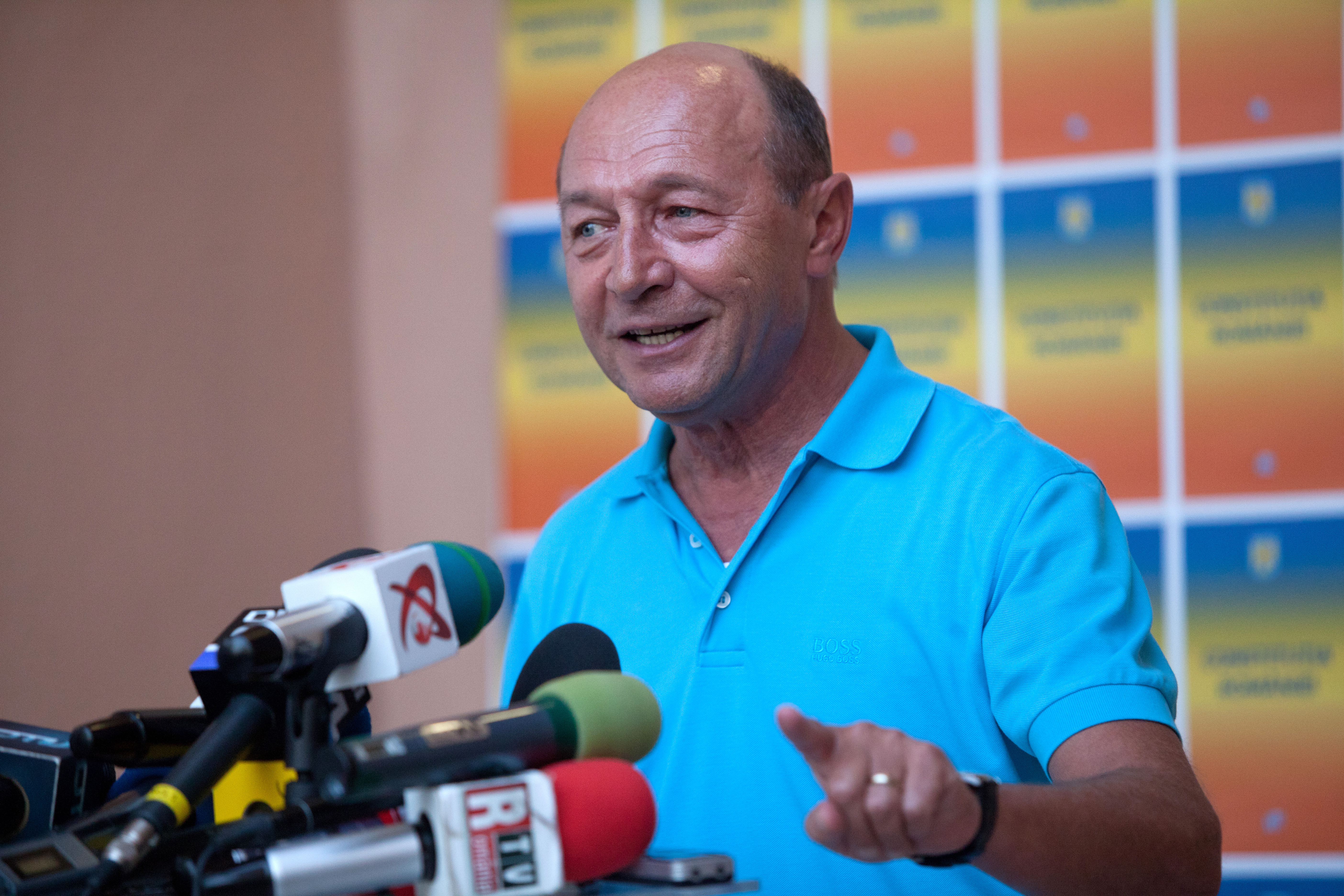 SURSE: Referendumul pentru demiterea lui Basescu, intr-o singura zi, cu program extins pana la 22:00