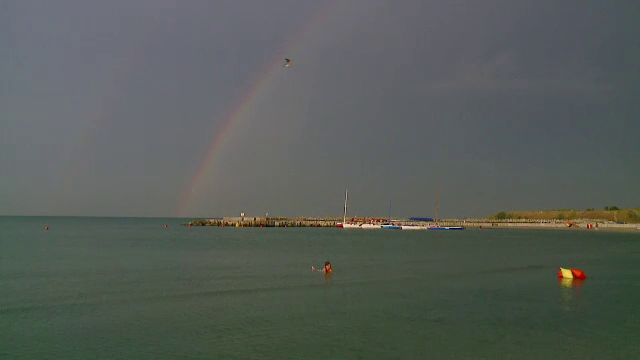 150.000 de turisti la mare in cel mai aglomerat weekend din 2012. Topul celor mai cautate statiuni