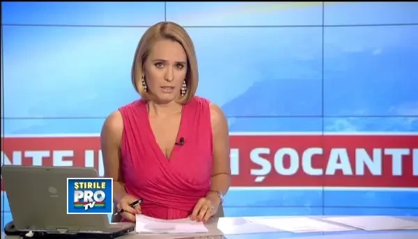 VIDEO. Momentul in care o femeie este lovita in plin pe trecerea de pietoni de masina unei soferite