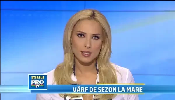 Hollande reia de ziua Frantei ritualul interviului televizat pe care Sarkozy il abandonase