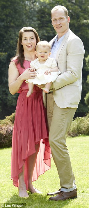 Povestea emotionanta din spatele unei fotografii aparent banale. Doi oameni care au invins destinul