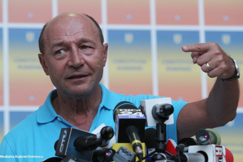 Traian Basescu: Antonescu si Ponta au distrus credibilitatea Romaniei. Ne asteapta vremuri grele