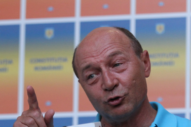 Crin Antonescu nu are acces la dosarele presedintelui. Traian Basescu:"Am sigilat biroul la plecare"