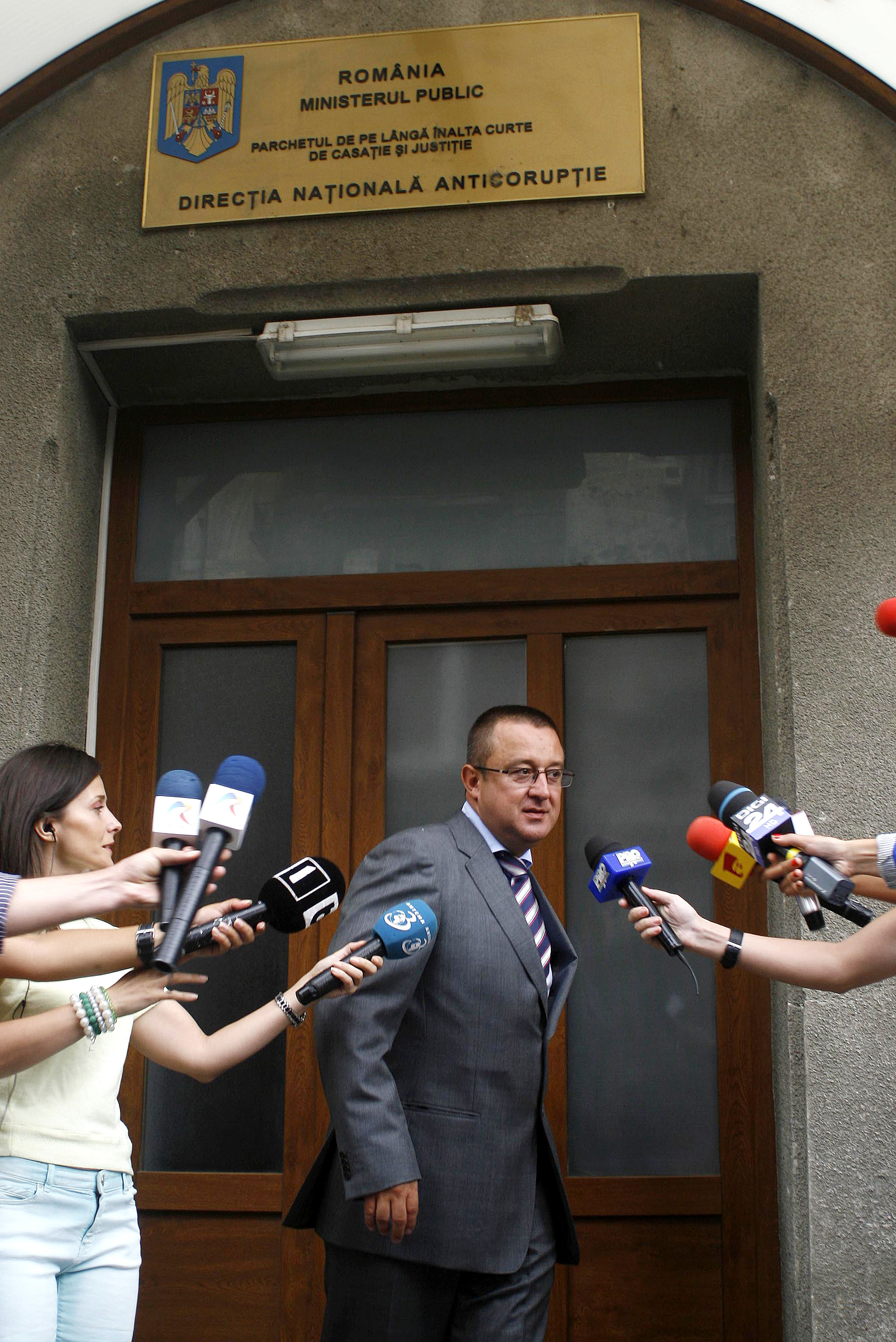 Interdictie de a parasi tara timp de 30 de zile pentru Blejnar. "Am declarat ce stiam, adica nimic"