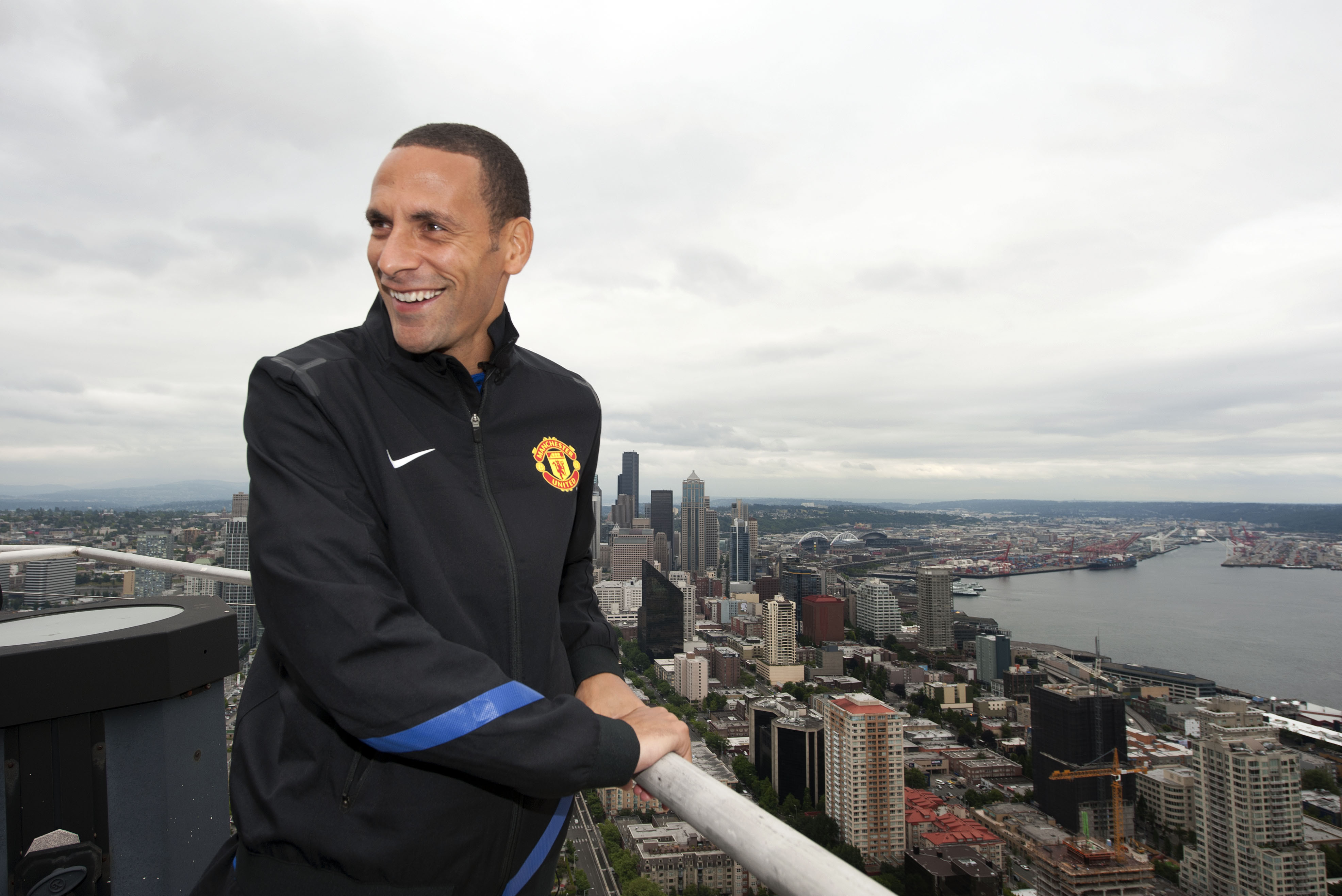 Fotbalistii au probleme din cauza Internetului. Ce greseala ii obliga sa scoata bani din buzunar