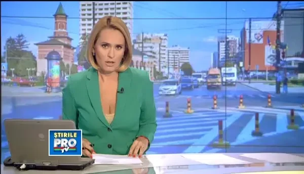 Fetita de 8 ani si mama ei, ranite grav de un politist care se grabea. Victimele, scoase vinovate