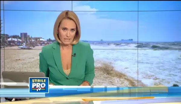 Steagul galben, arborat pe toate plajele de pe litoral din cauza valurilor periculoase