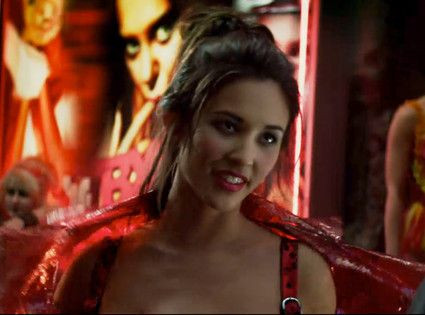 Femeia cu trei sani, personajul senzatie din noul film "Total Recall". Foto in avanpremiera