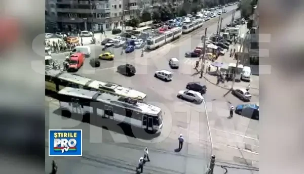 Accident cu doua tramvaie in Capitala