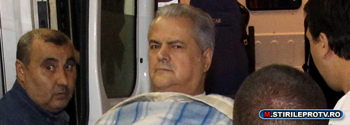 Adrian Nastase se plange pe blog de conditiile de detentie: fara internet, dar cu multi sobolani