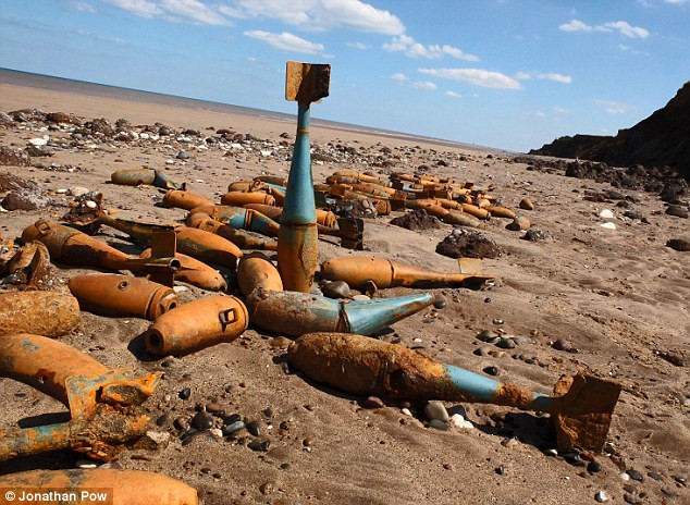 1000 de bombe din al doilea Razboi Mondial, descoperite in urma unei alunecari de teren