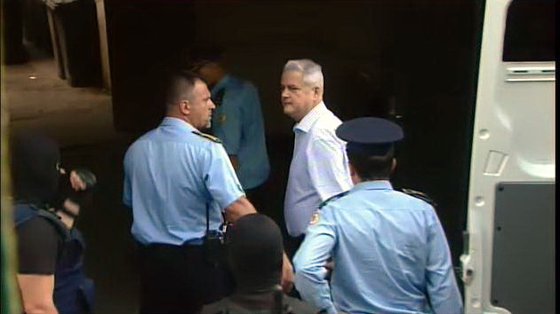 Nastase, cercetat pentru 399 de cartuse fara autorizatie descoperite dupa tentativa de sinucidere