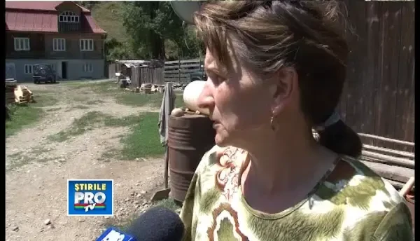 O femeie din Alba a decis sa se sinucida suparata pe vecinii ei ca o vorbesc de rau