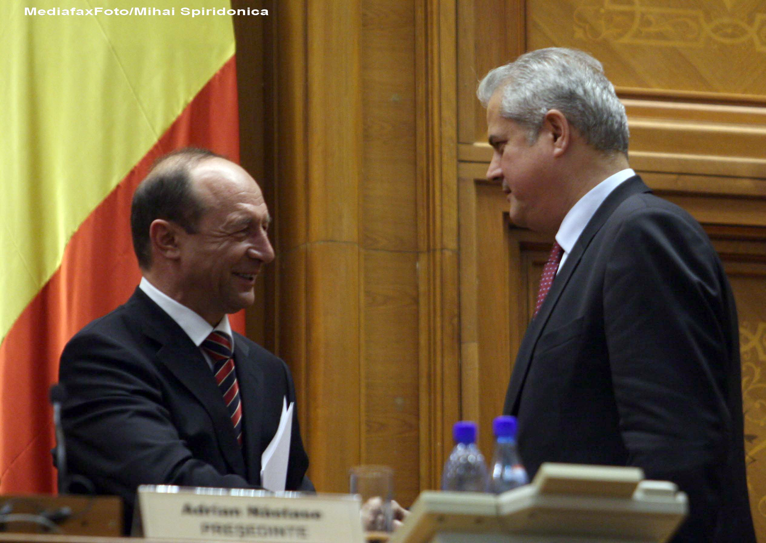 Basescu spune ca nu il va gratia pe Nastase. "A primit doi ani, enorm, dupa mine"