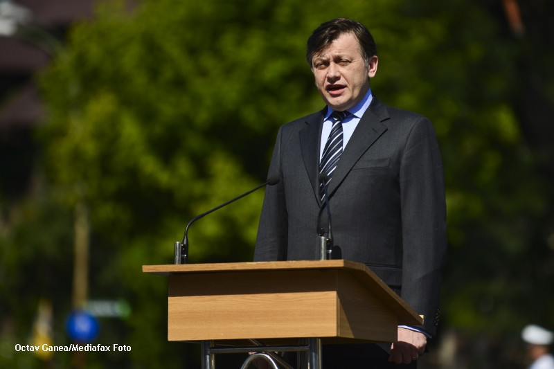 Antonescu: Eu nu mai am ce cauta in politica daca nu vom fi 9 milioane de romani curati, in picioare