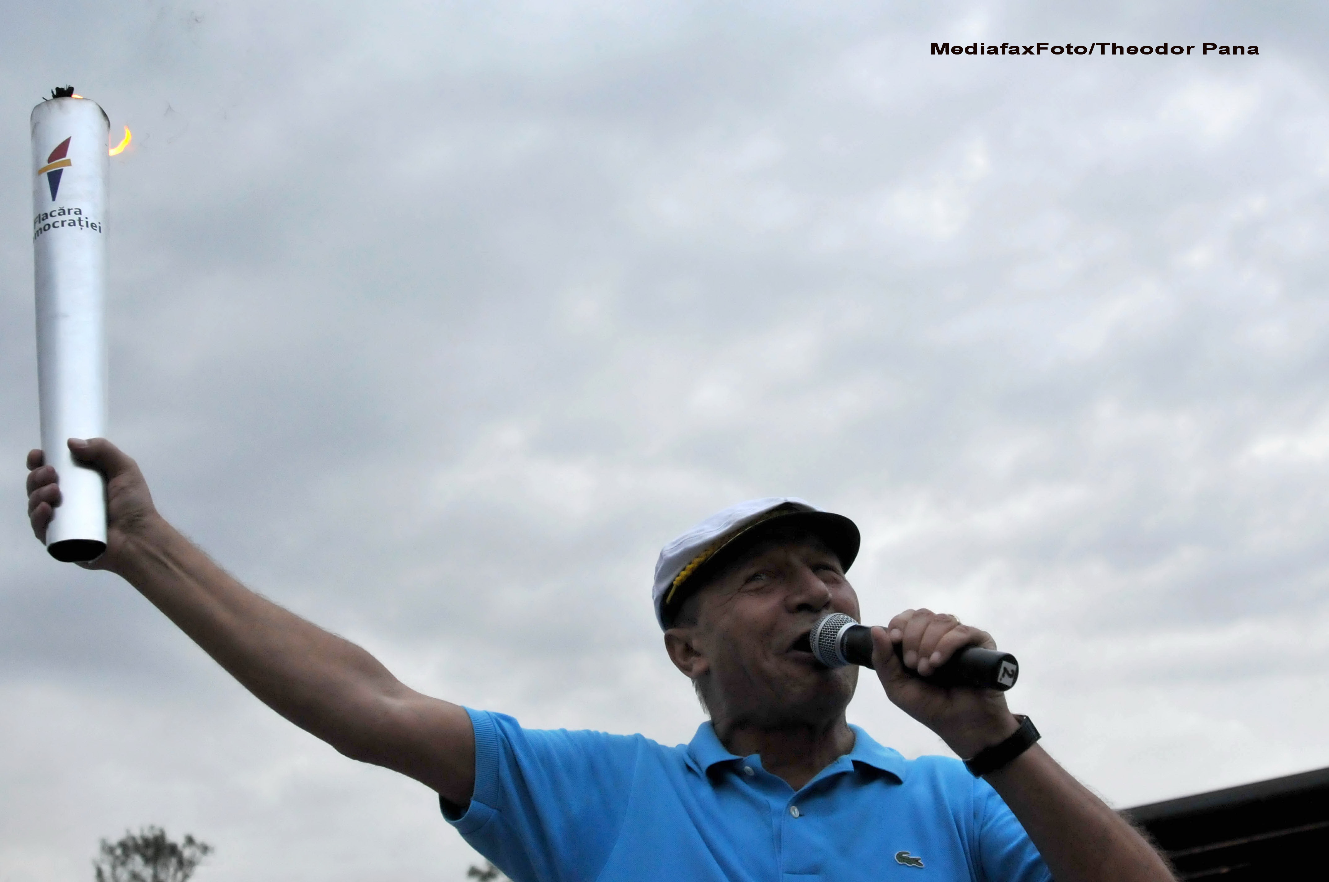 Traian Basescu: Nu renunt la atributiunile functiei, indiferent cate procente am in sondaje