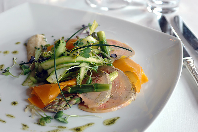 Au facut milioane de dolari gatind. Cei mai bogati 10 bucatari din lume FOTO