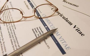 Cum sa te angajezi mai repede. Sute de locuri de munca disponibile in Timis sunt publicate online