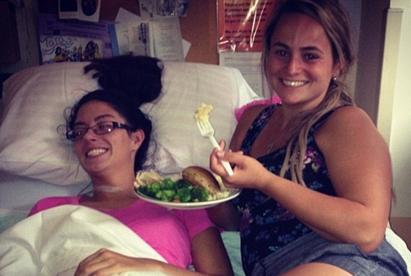 Zambeste, desi stie ca viata ei nu va mai fi niciodata la fel. Viitorul ei, distrus intr-o secunda